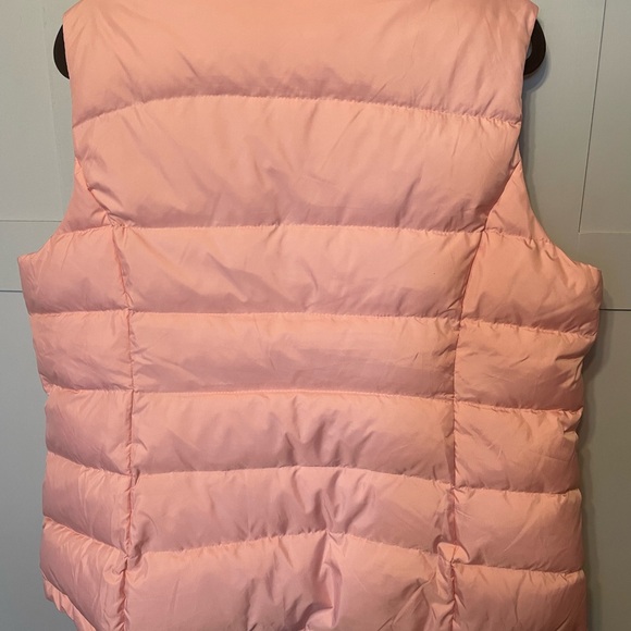 Free Country Charcoal and light pink puffer vest. - Picture 4 of 9